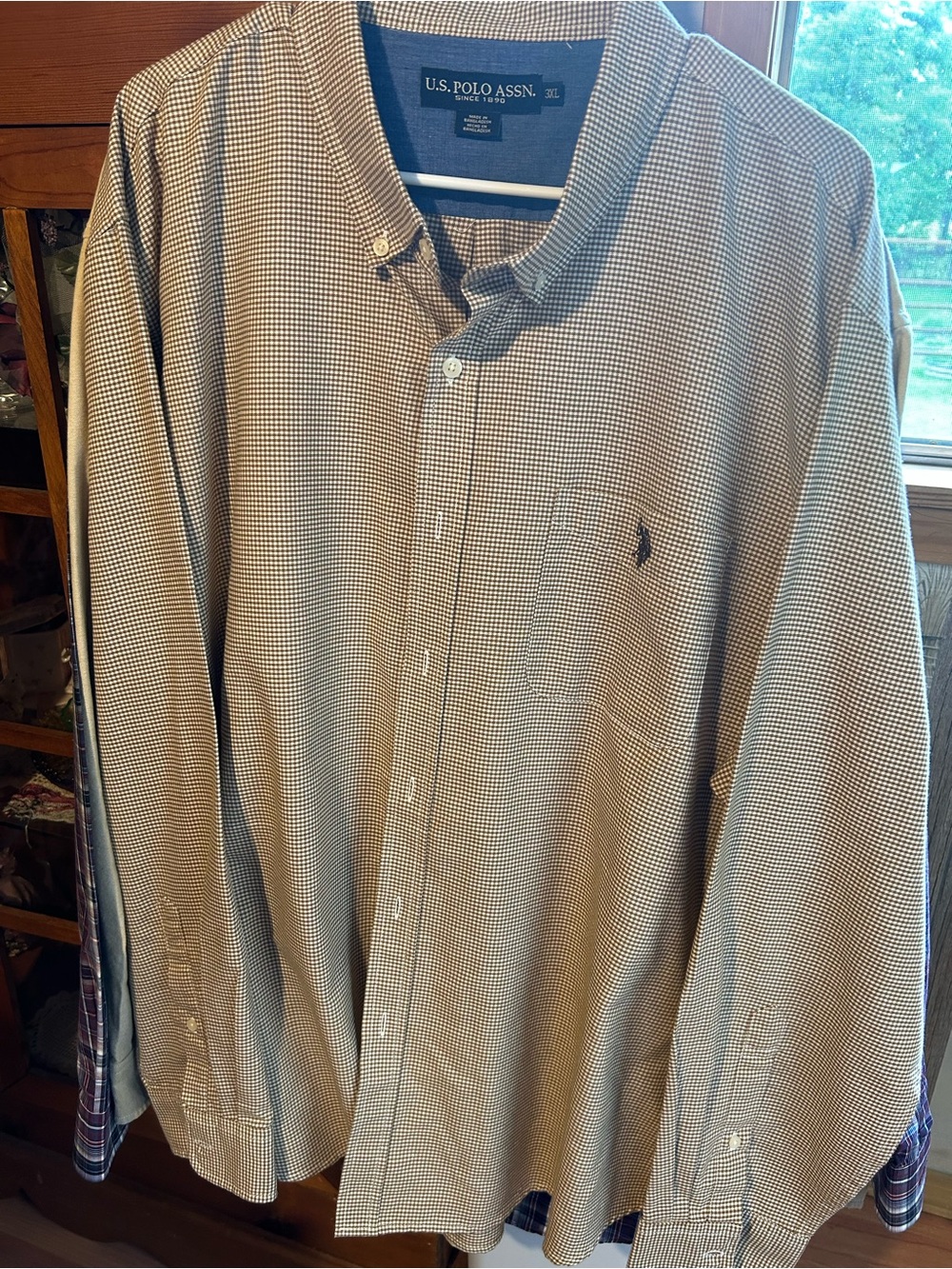 Men’s Button down shirt
